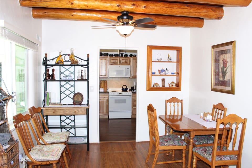 Dining area that seats 6.  
