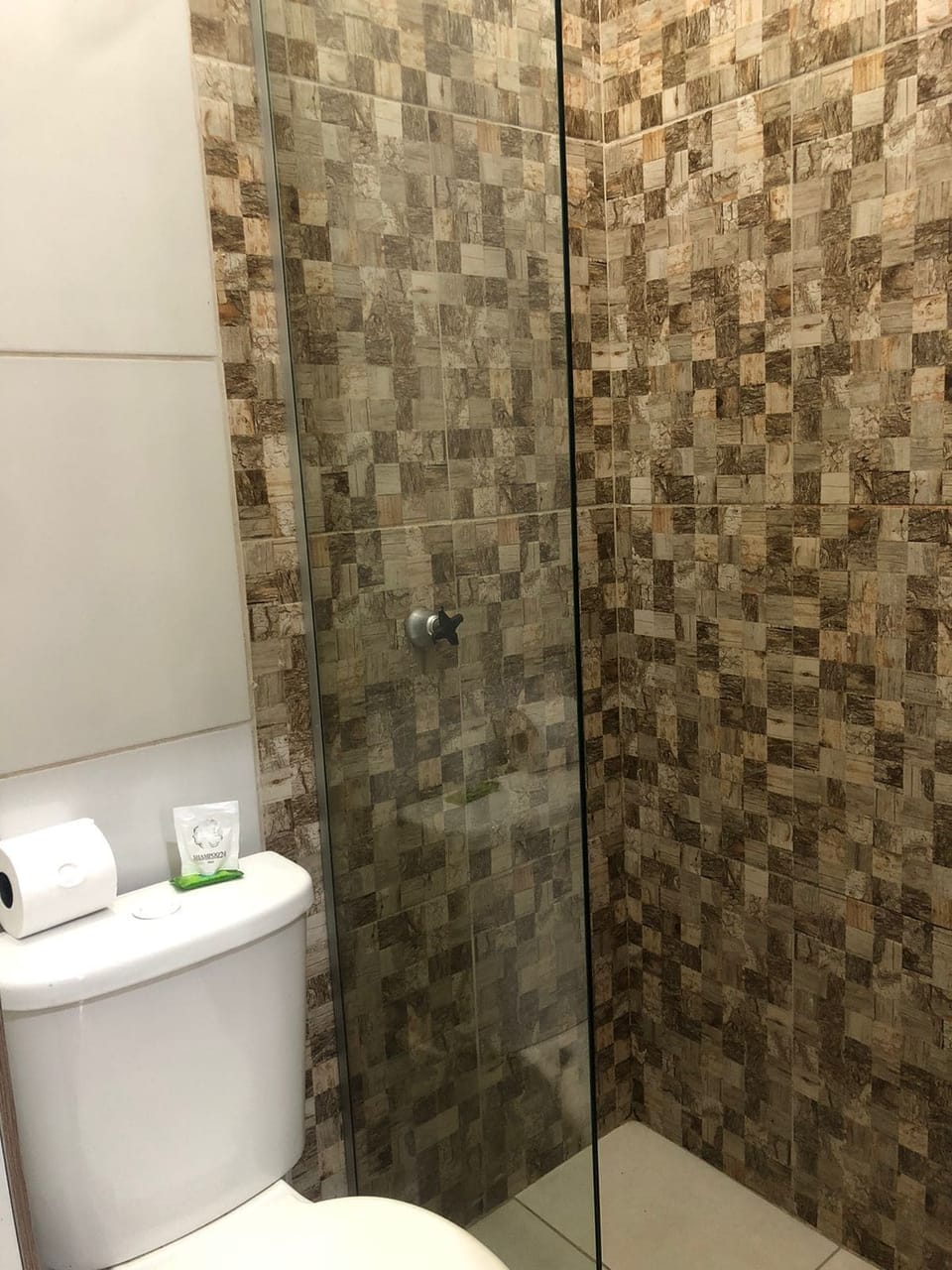 Triple Room, 3 Twin Beds | Living area | 32-inch flat-screen TV with cable channels, TV