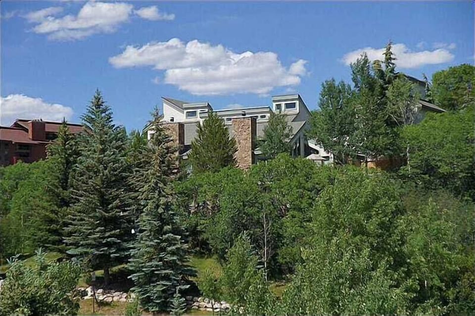 Summer exterior view