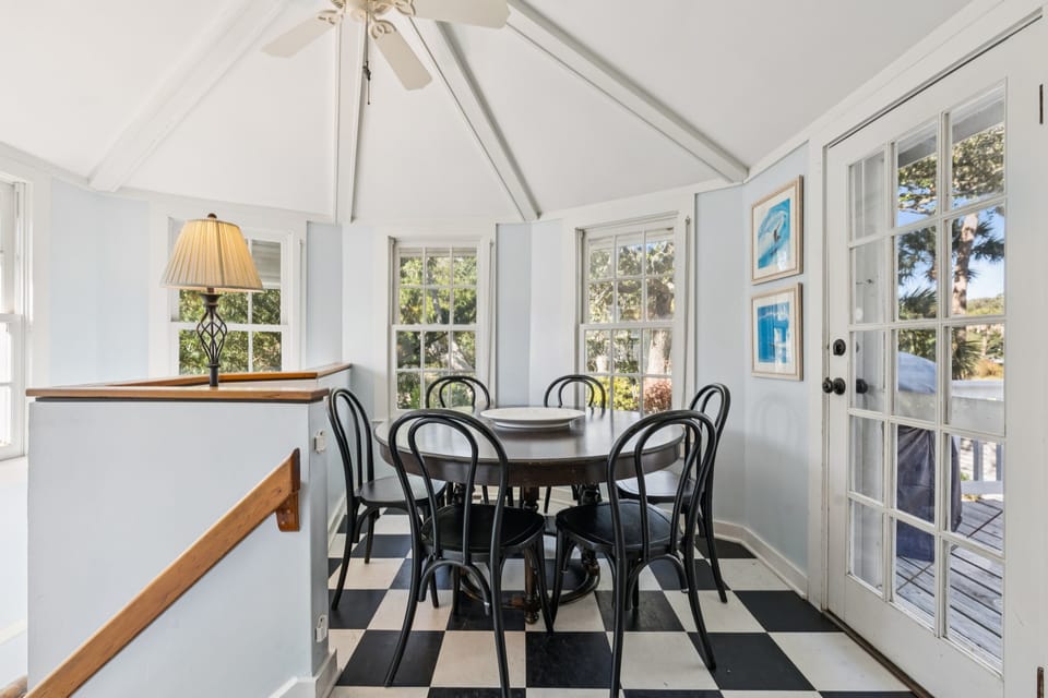 Just up the stairs you will find a cozy dining area with seating for 6.