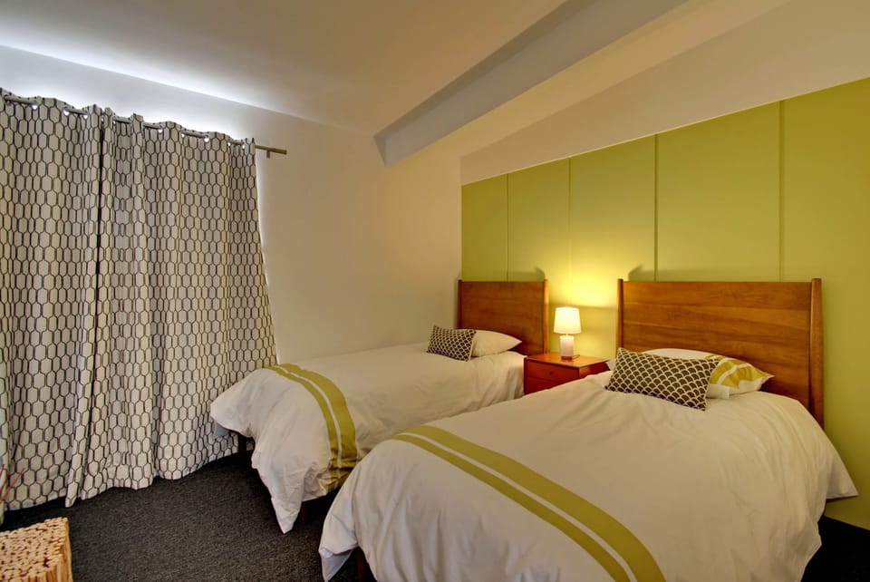 Singles Bedroom 