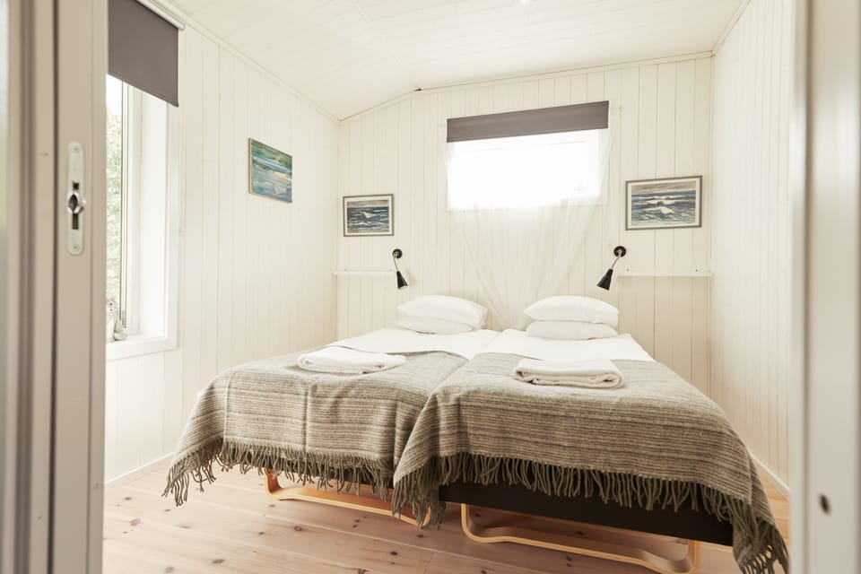 Classic Double or Twin Room, Garden View (Private Toilet) | Individually decorated, individually furnished, iron/ironing board