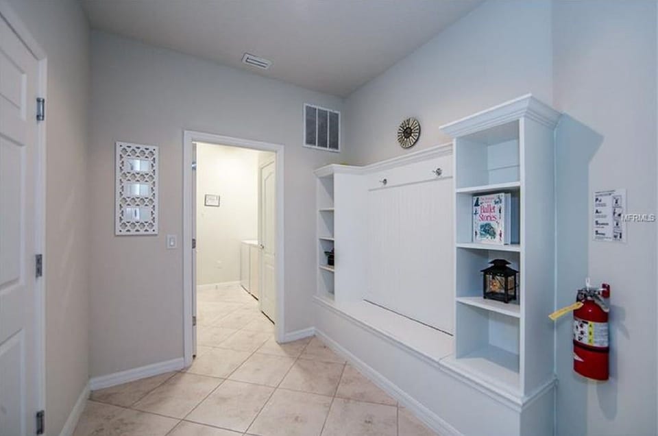 Mudroom and laundry room,We provide 2 washers and 2 dryers for this big house