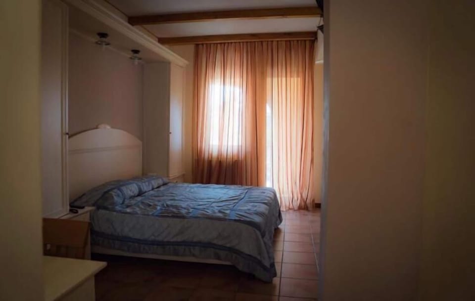Individually decorated, individually furnished, free WiFi, bed sheets