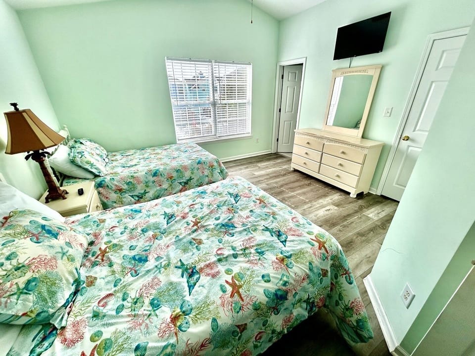 House, 4 Bedrooms | 4 bedrooms, iron/ironing board, free WiFi