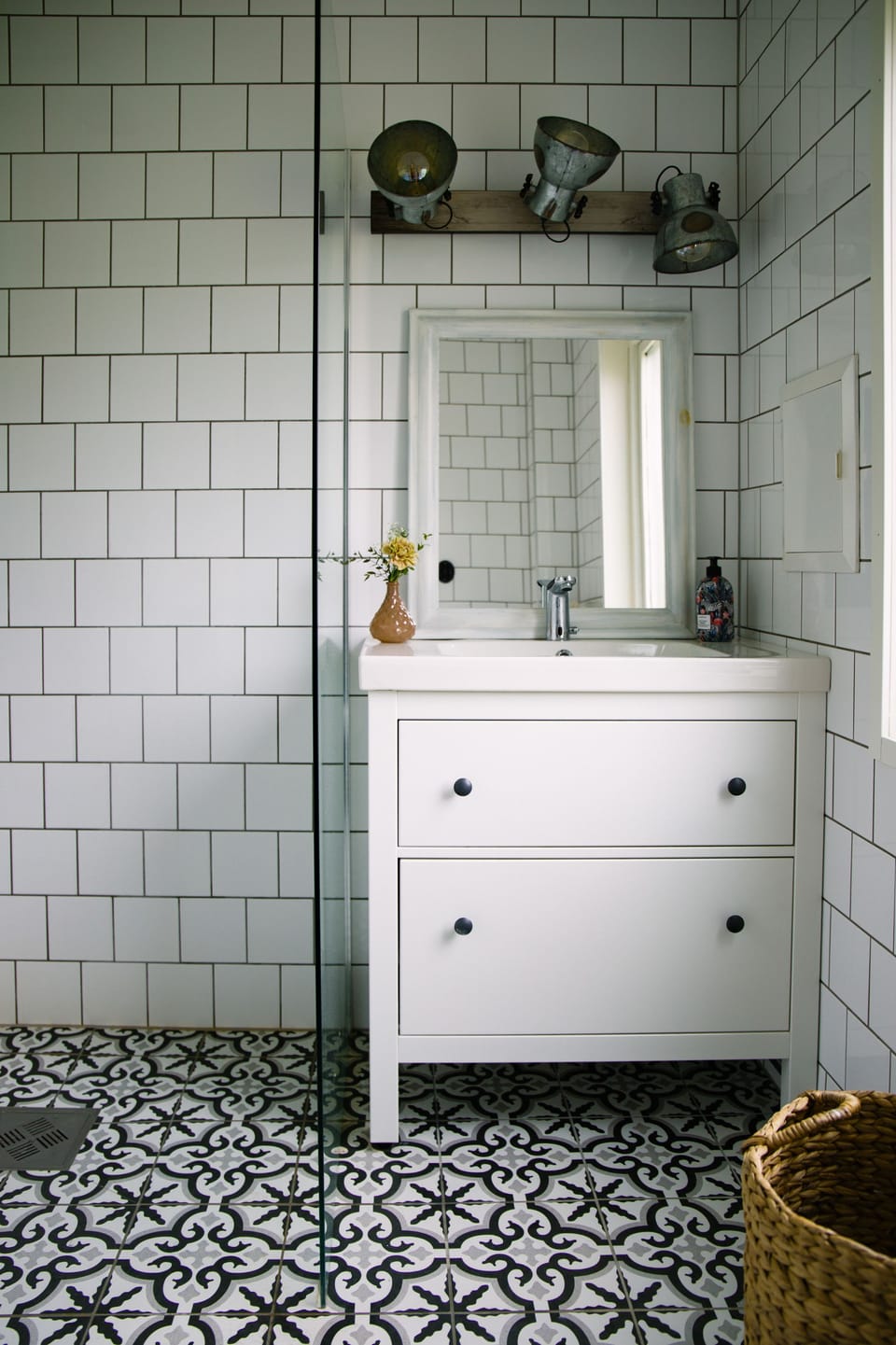 Shower, towels