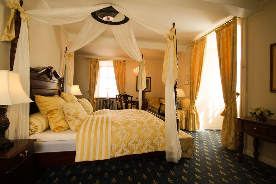 Suite | Frette Italian sheets, premium bedding, desk, laptop workspace