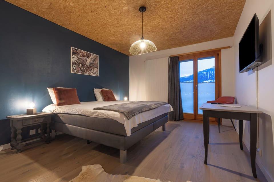 1 bedroom, premium bedding, Select Comfort beds, individually decorated