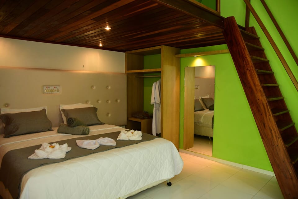 Presidential Room | Minibar, desk, blackout drapes, free WiFi