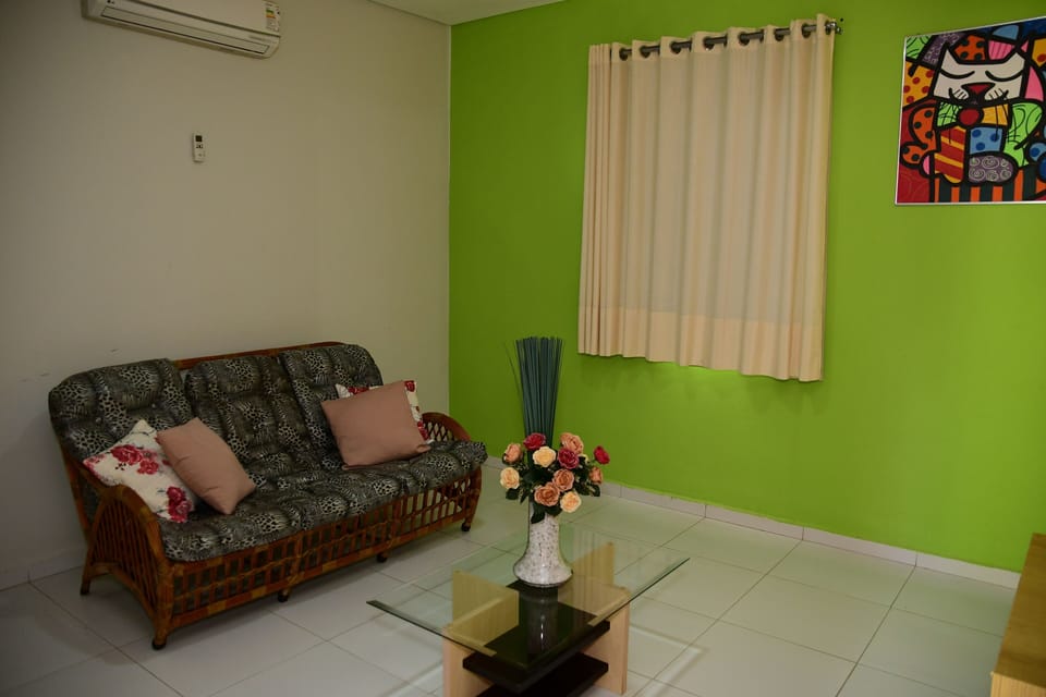 Presidential Room | Living area | Flat-screen TV