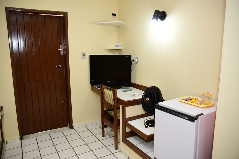 Standard Room | Minibar, desk, blackout drapes, free WiFi