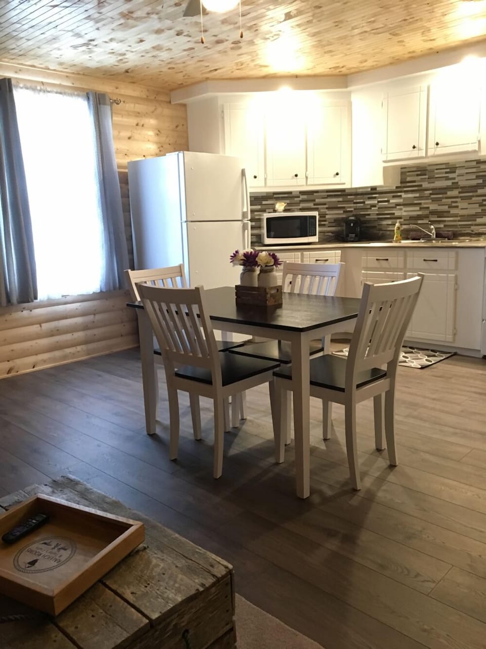 Fisherman Kitchenette Unit | Private kitchen | Fridge, microwave, coffee/tea maker, electric kettle