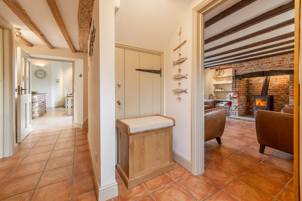 Ground floor: Entrance Hall