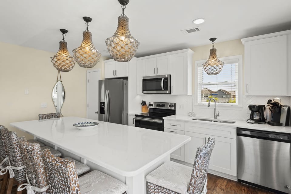 L32: Cloudless Day | Top Level Kitchen