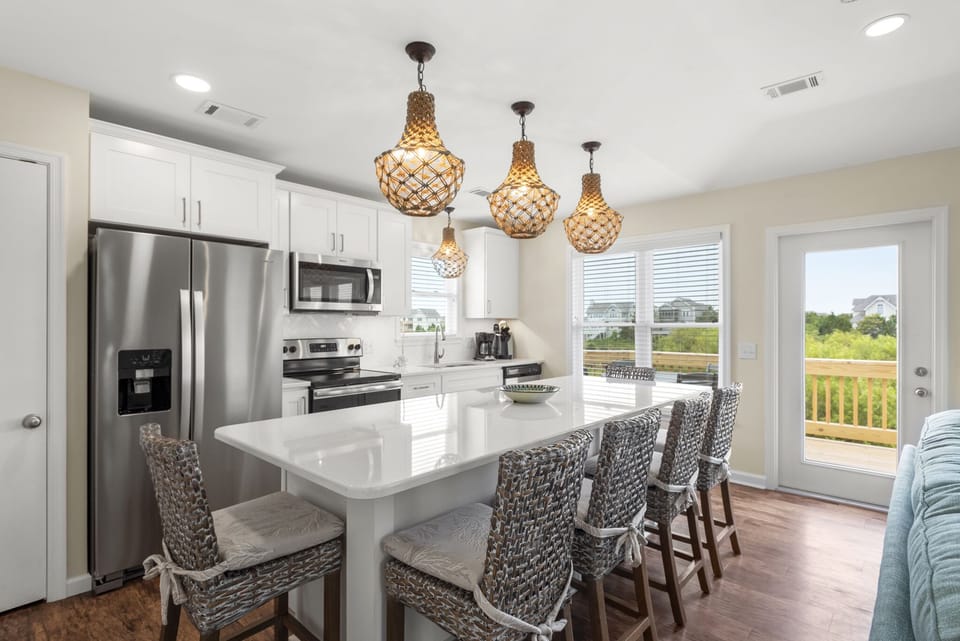 L32: Cloudless Day | Top Level Kitchen