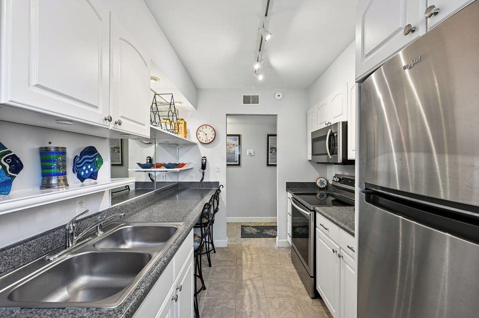 16-Kitchen
