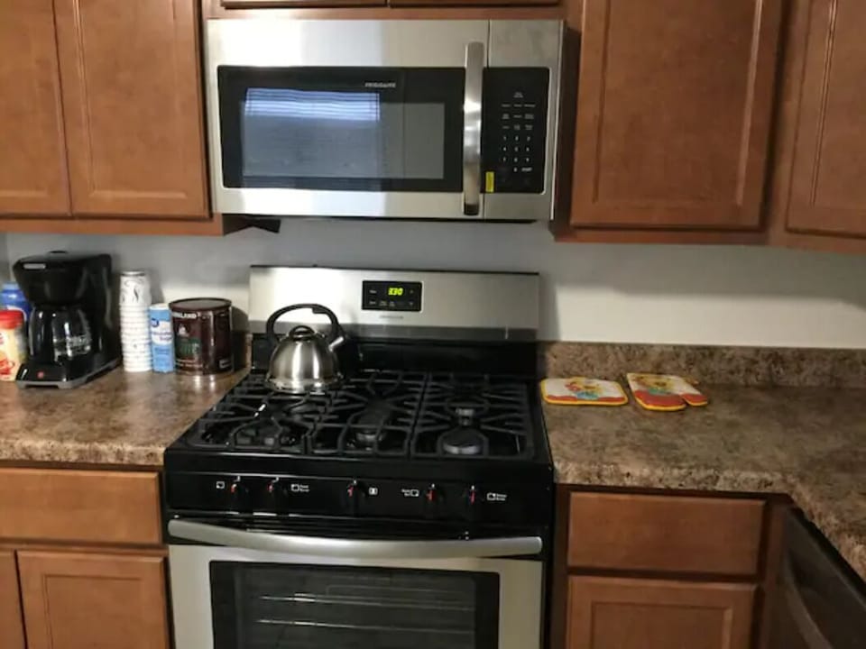 Enjoy home-cooking with the New Stainless appliances