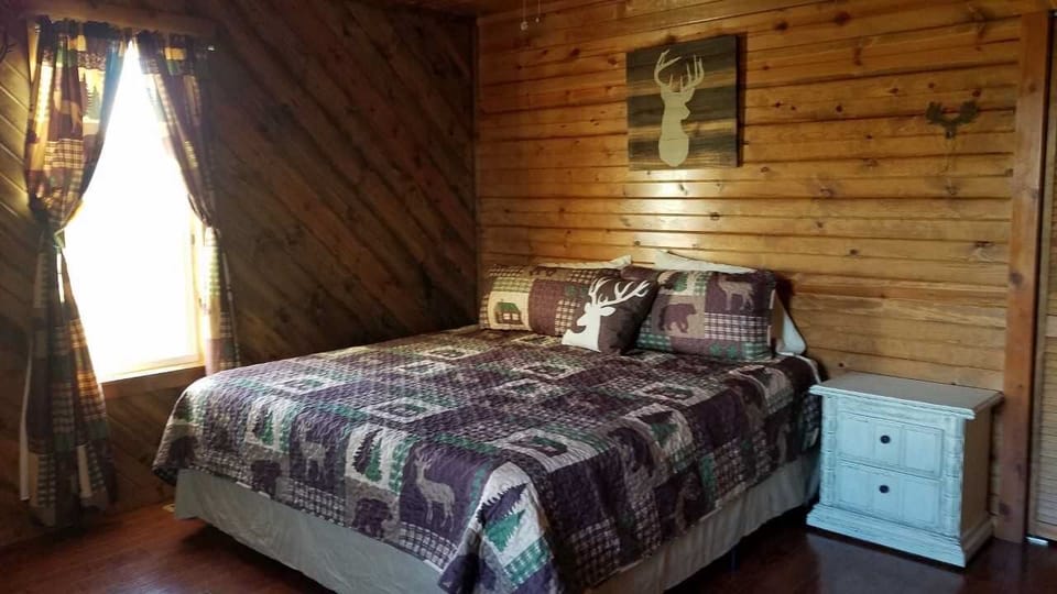 Master bedroom with King Size bed