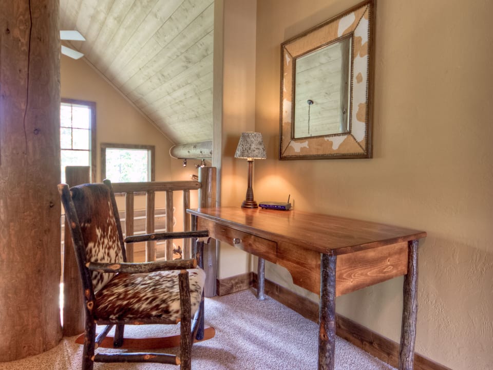 Powder Ridge Cabins, Manitou 3, Loft, 1