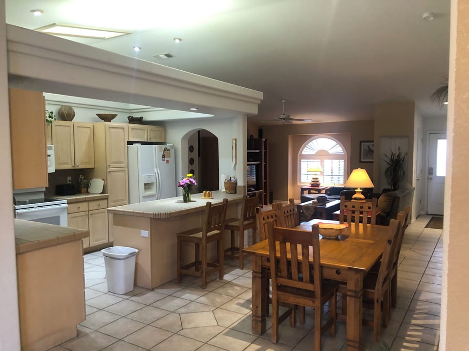 Island kitchen dining