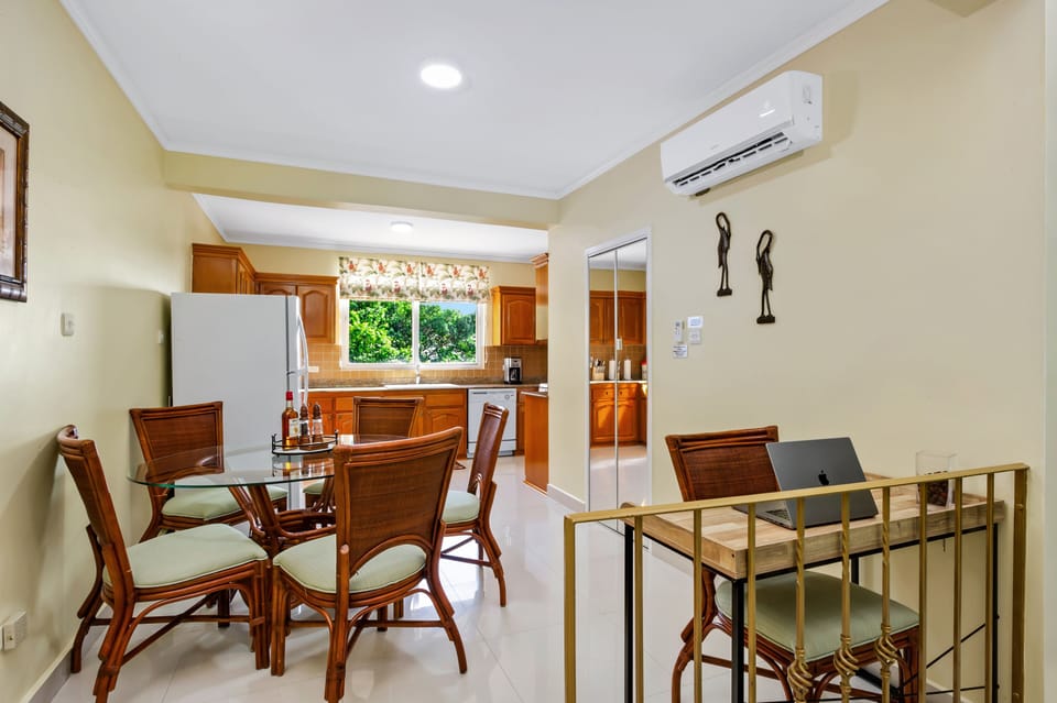 Dining area and a dedicated work desk 