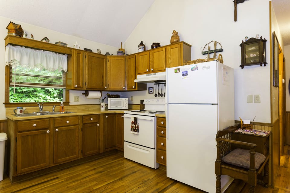 Kitchen / microwave - coffee pot.