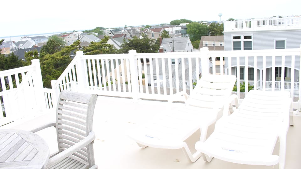 Roof Deck Bay View