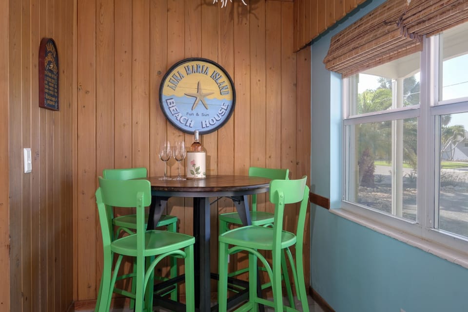 Kitchen nook table 