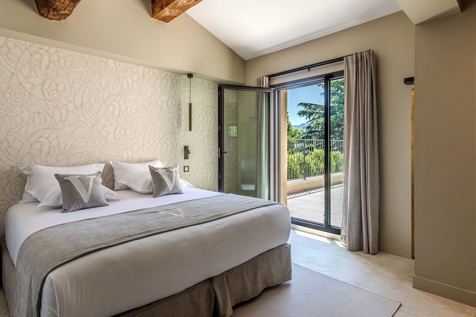 Villa Aya 3 chambres, piscine chauffée et jardin | Premium bedding, minibar, in-room safe, individually decorated