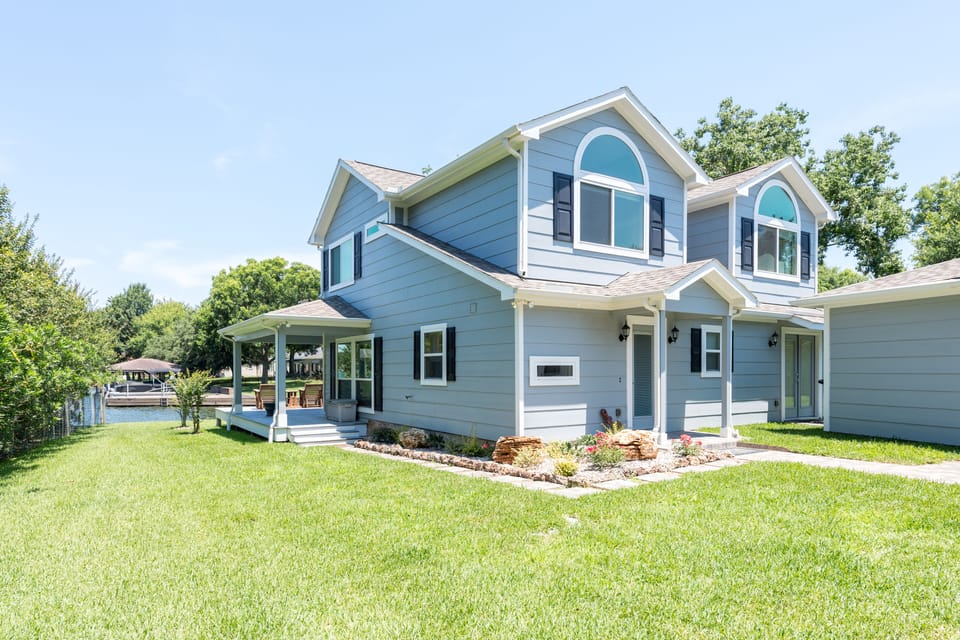 Welcome to the Blue Heron Lakehouse!