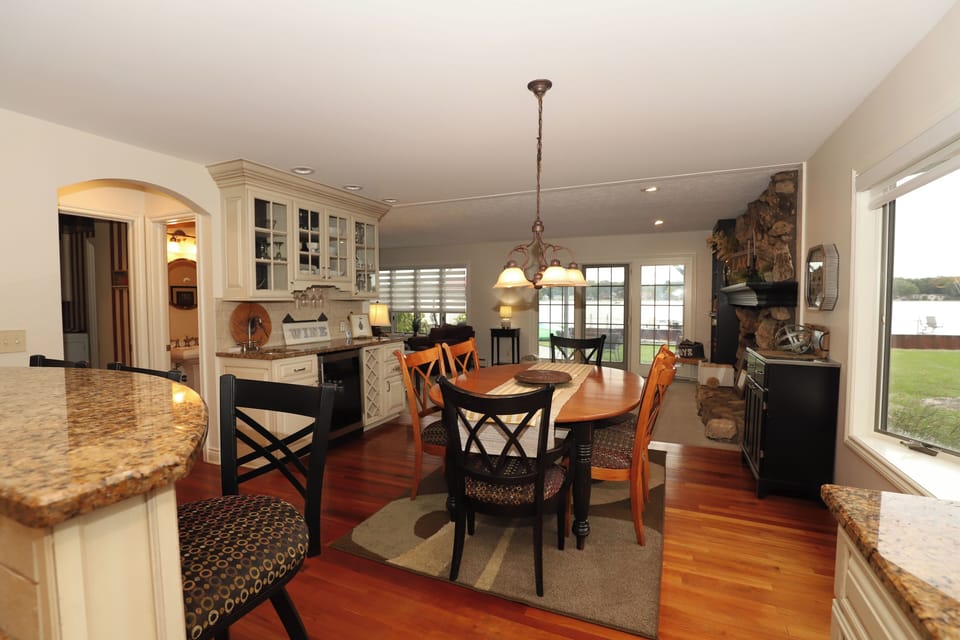 Kitchen/Dining 