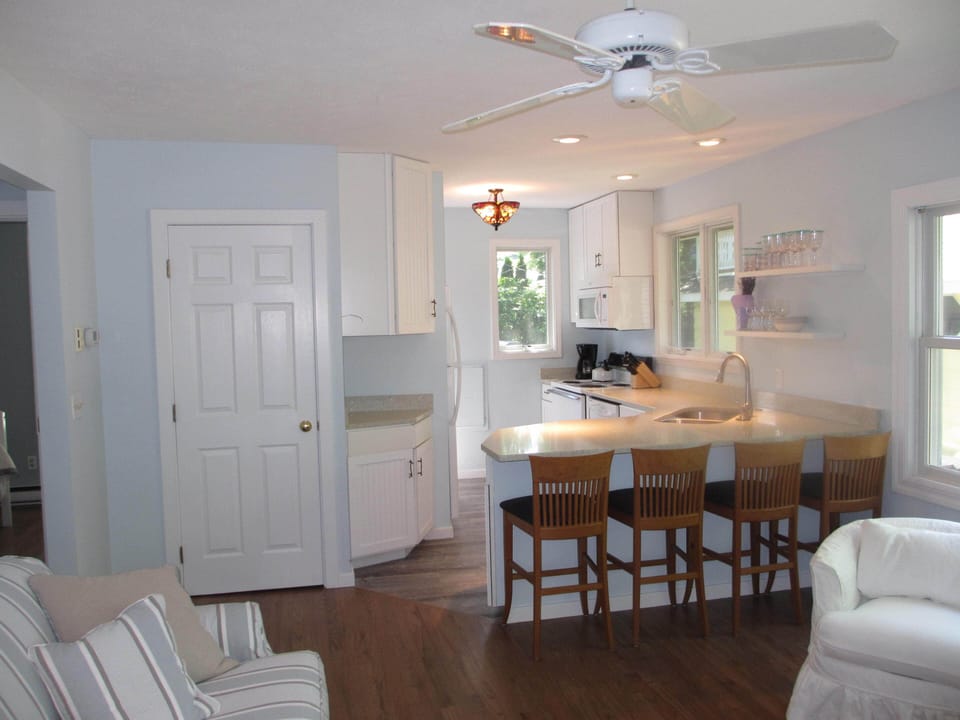Union Pier Cottage at the Town Line Beach