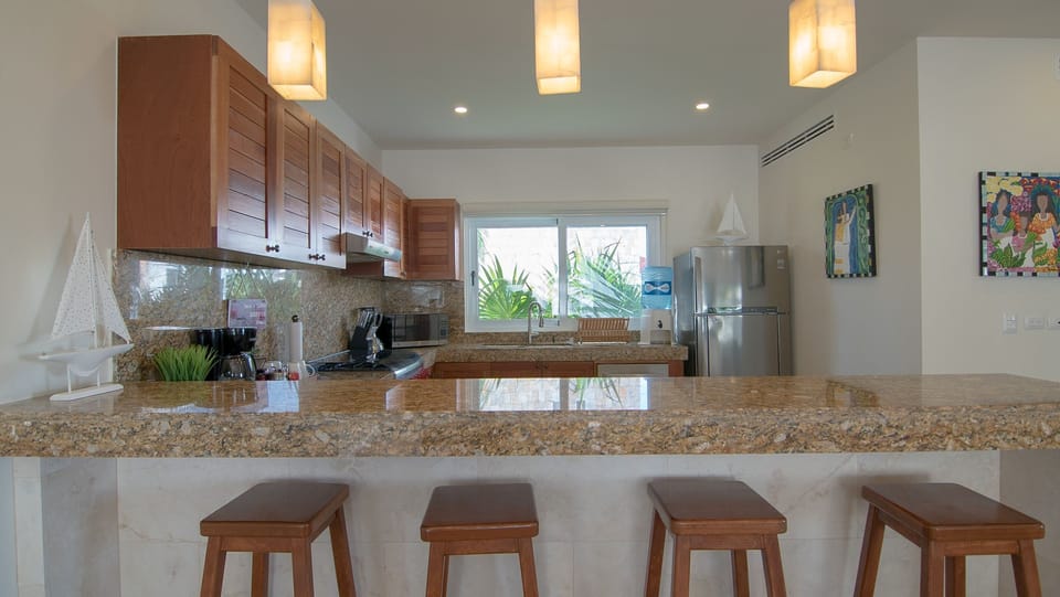 Fully equipped kitchen w. Water Jugs Provided