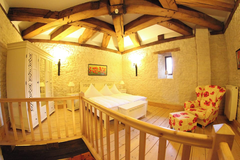 Tower Room, 3 floors, small windows  | Desk, laptop workspace, blackout drapes, free WiFi
