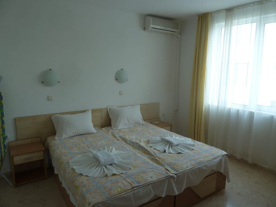 Lazure bedroom
