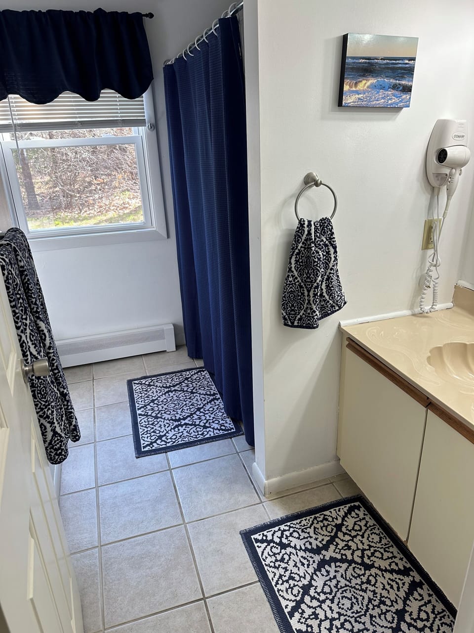 1st Floor shared full bath