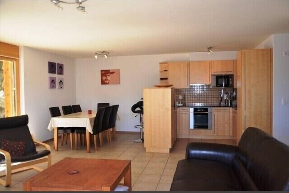 One Les Cimes Dining & Kitchen