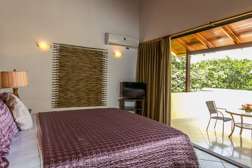 King size bed in the master bedroom.
