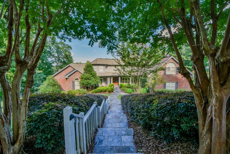 Steps up to the House