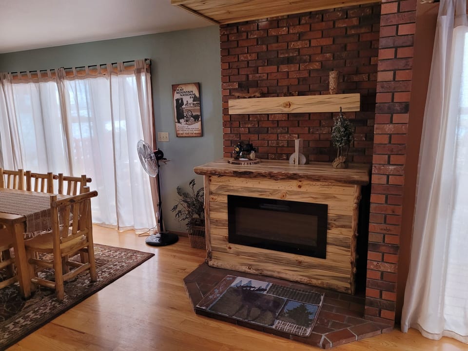 New in 2023 electric fireplace 