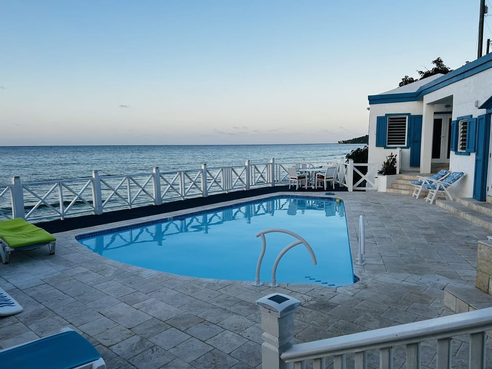 Oceanfront access, stunning 180-degree waterfront views, private pool with view