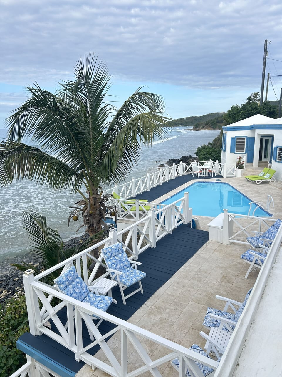 Oceanfront access, stunning 180-degree waterfront views, private pool with veiw