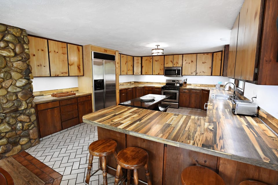Giant Kitchen. 54 CF Commercial Fridge. Two stoves. Two Dishwashers.