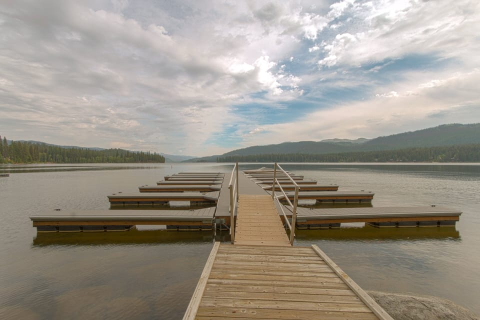 There is a reserved boat slip for you on the community dock just steps from the lodge.