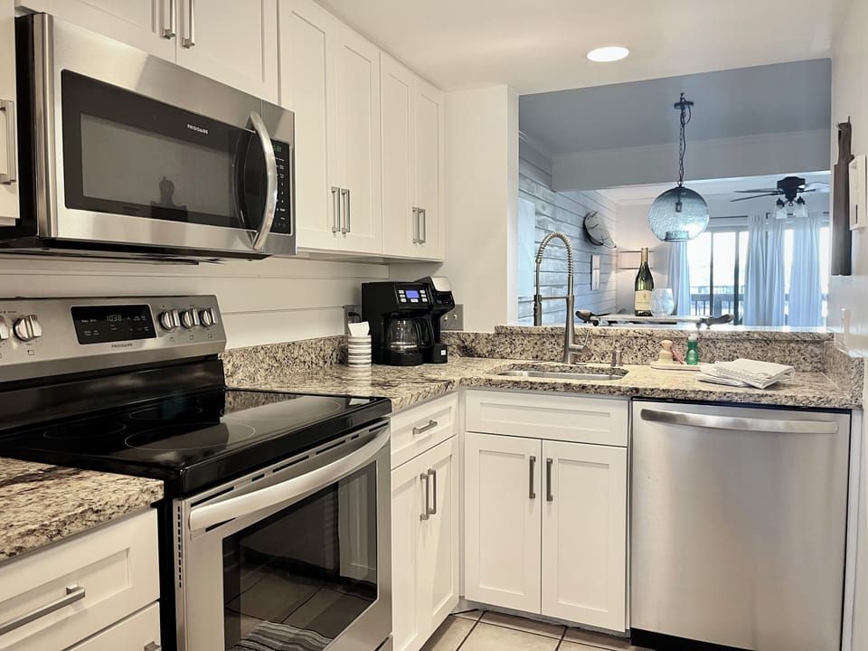 The kitchen has everything you need to cook including a lobster pot.