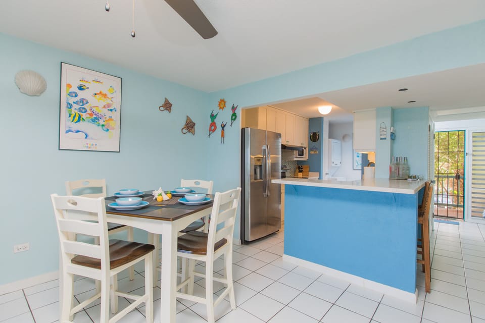 Dining table plus bar stools