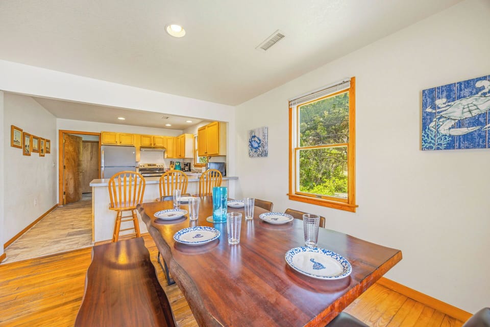 Surf or Sound Realty - 171 - Boreas - Dining Area -1