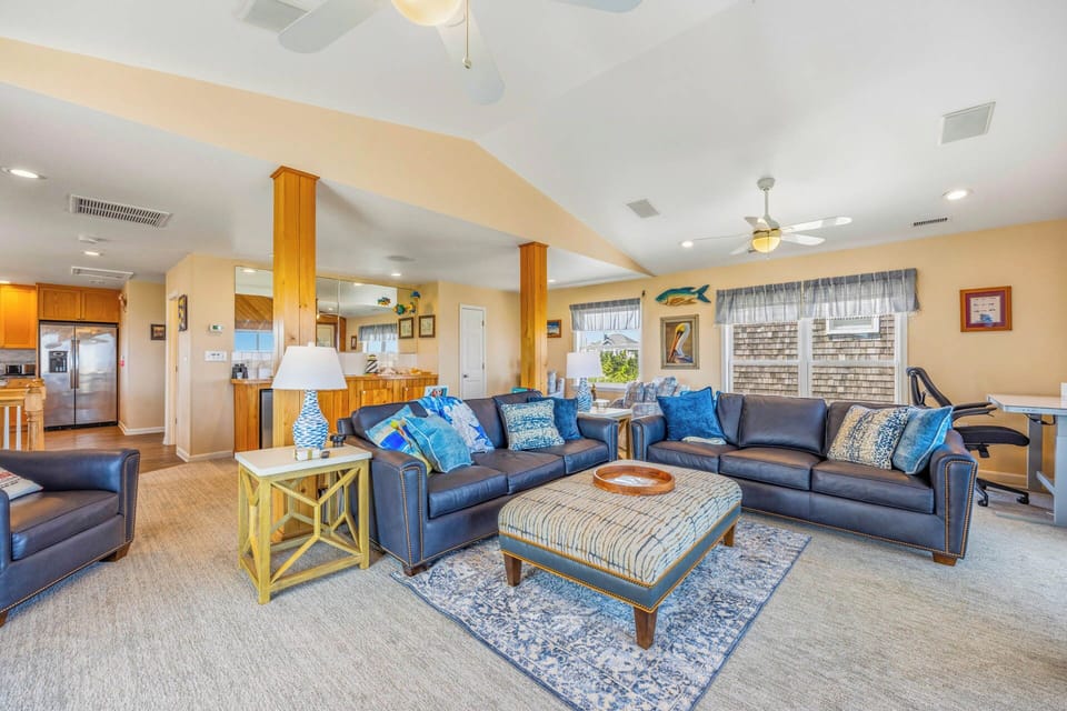 Surf or Sound Realty - 636 - Changes in Attitude Avon - Great Room -5