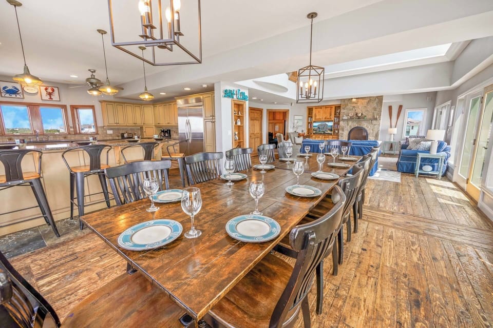 Surf or Sound Realty - 728 - Terrapin's Pace - Dining Area -3
