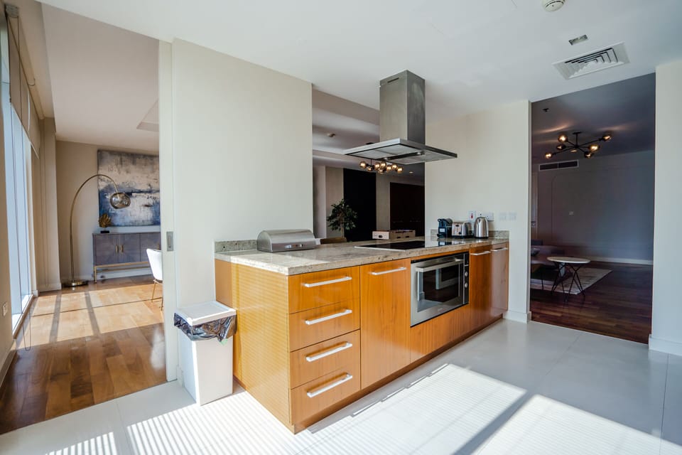 Family Apartment | Private kitchen | Fridge, microwave, oven, stovetop